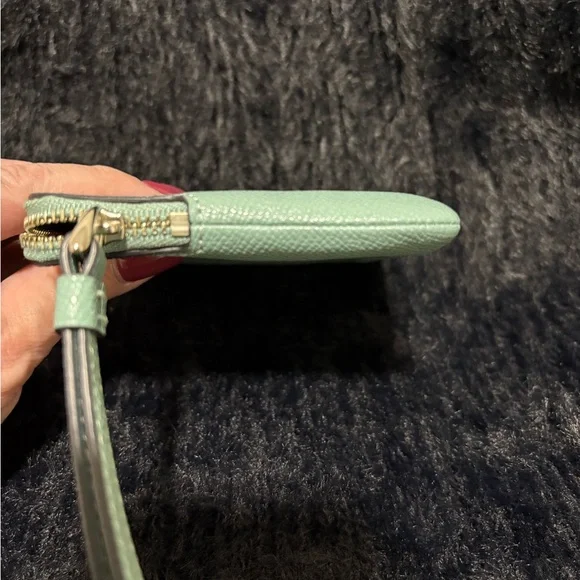 Coach Corner Zip Wristlet, NWOT - Picture 5 of 8